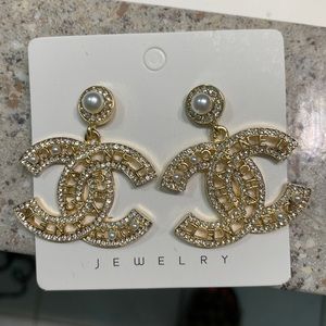 Chanel  gold rhinestone earrings